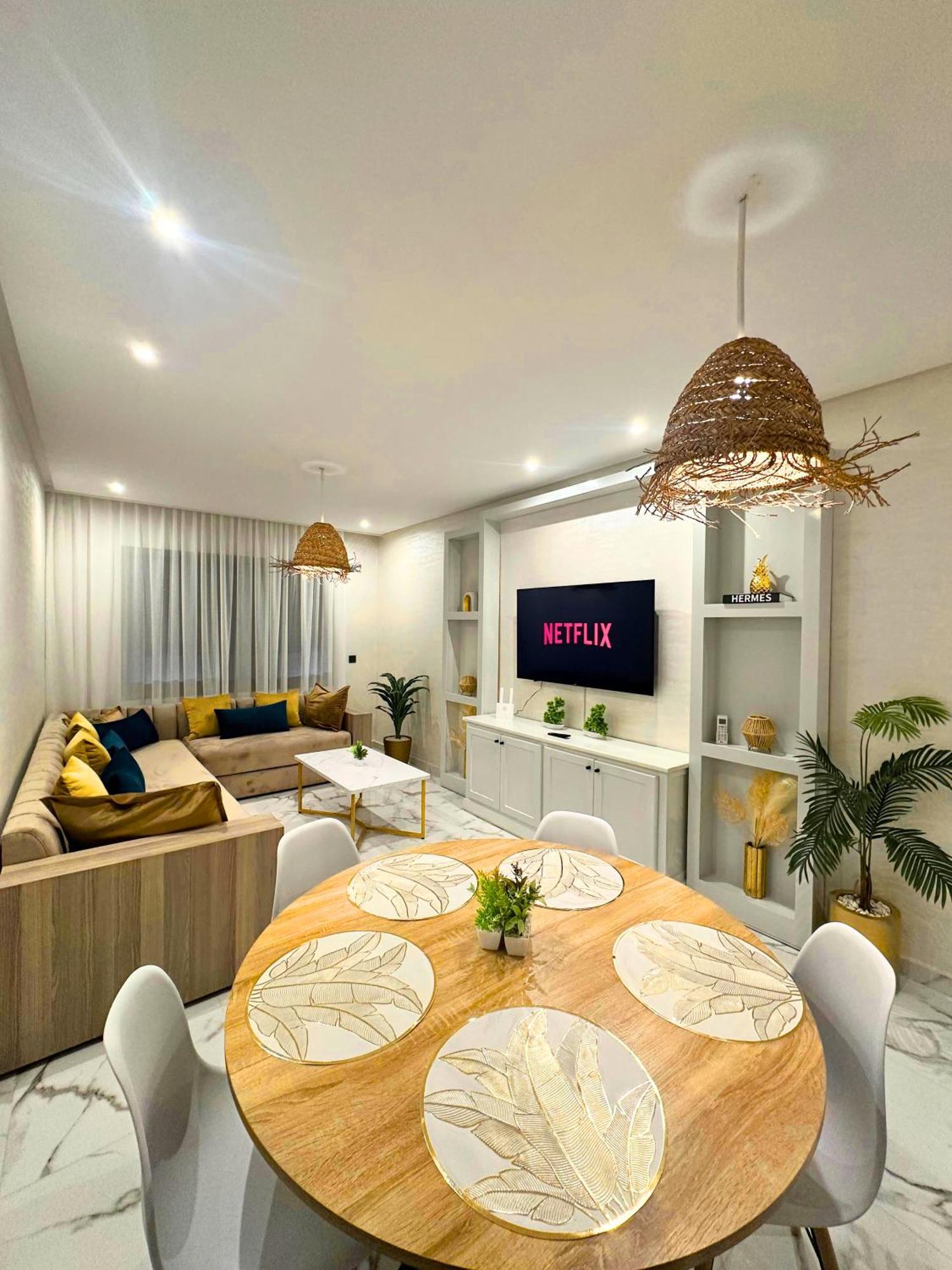 Appartamento La Palmeraie Luxueux Avec Piscine Et Parking *